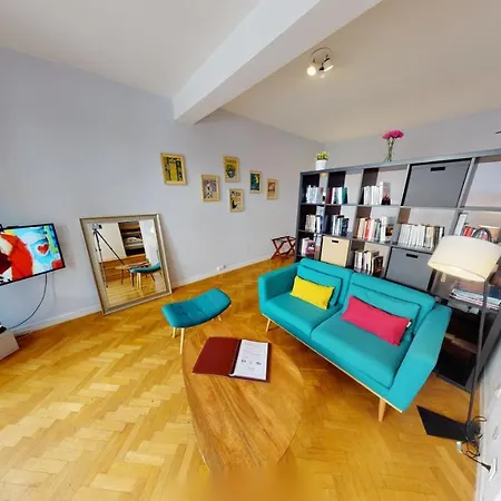 Loft Des Arcades *** - Center Apartmán *